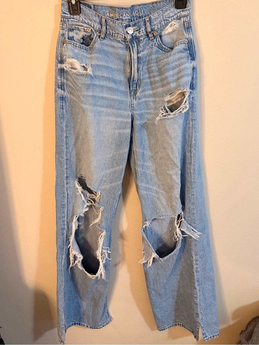 Light Wash Women’s High-Rise Straight Jeans